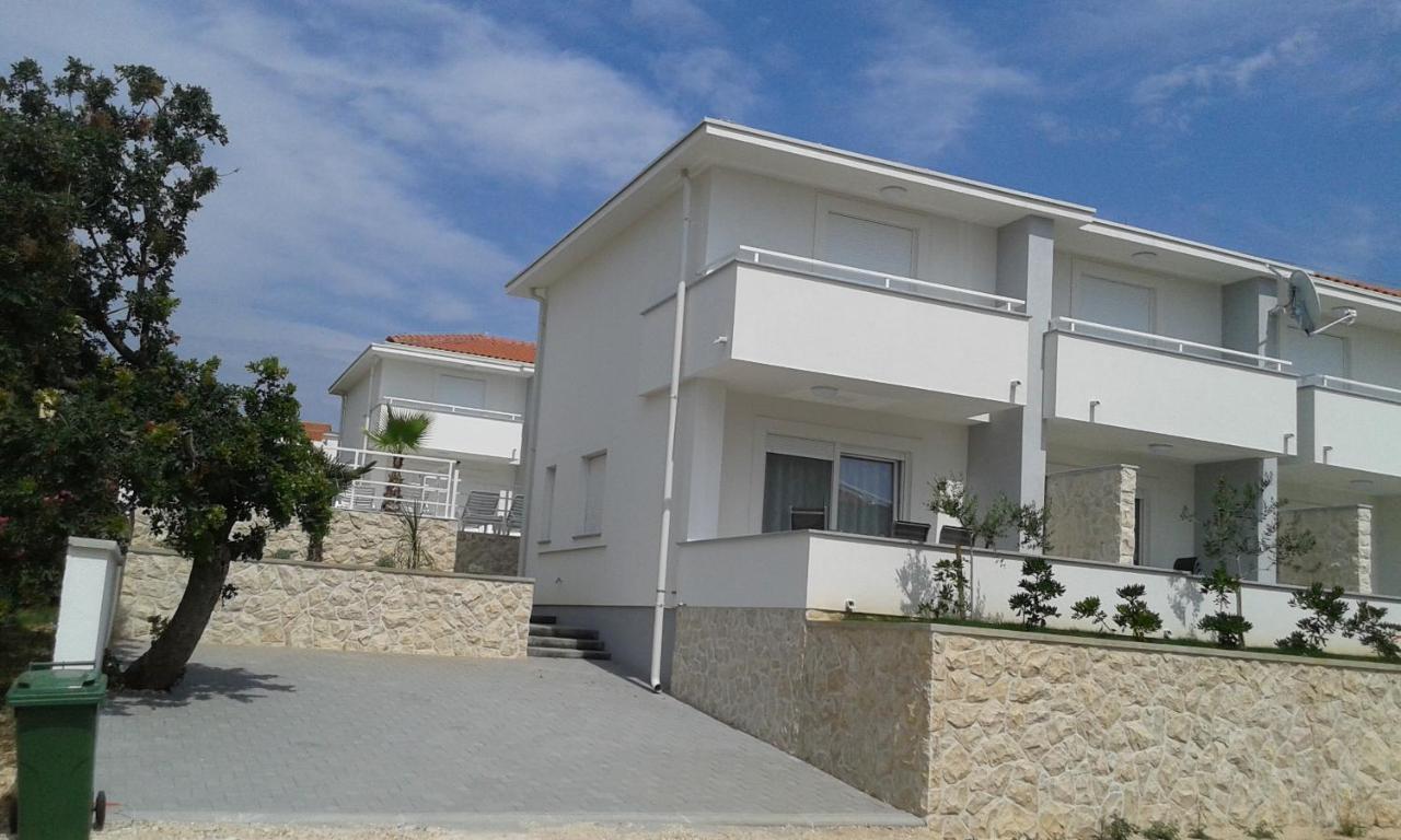 Luxury Apartments Cuba 1 Novalja Exterior photo